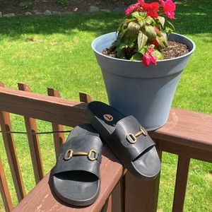 Black pool slides from American Eagle Outfitters